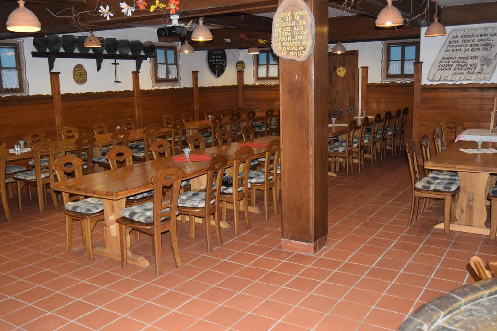 Farm Stay Frank Ozmec Wine And Glamping Estate Ljutomer Ngoại thất bức ảnh