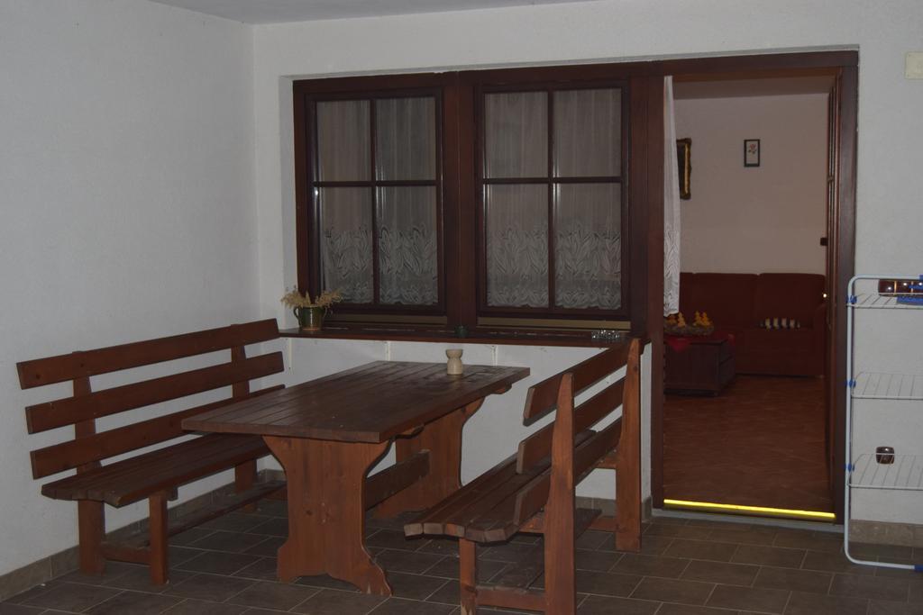 Farm Stay Frank Ozmec Wine And Glamping Estate Ljutomer Phòng bức ảnh