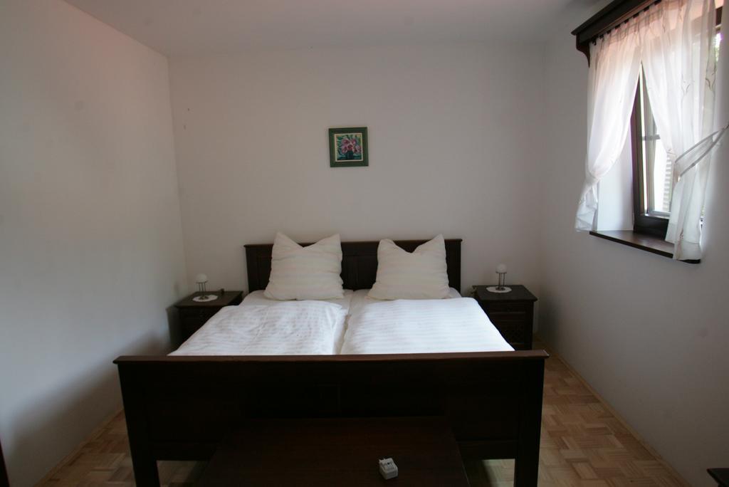 Farm Stay Frank Ozmec Wine And Glamping Estate Ljutomer Phòng bức ảnh