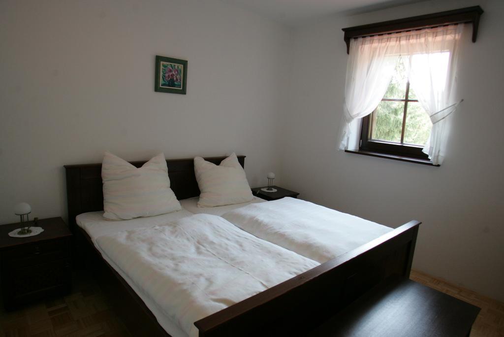 Farm Stay Frank Ozmec Wine And Glamping Estate Ljutomer Phòng bức ảnh